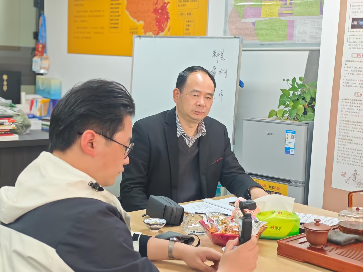 短视频平台费用模式_24小时点赞服务平台-赚钱黑科技网站-抖音24小时自助平台_短视频剪辑软件选择指南